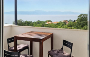 Lovely Apartment In Njivice With Wifi